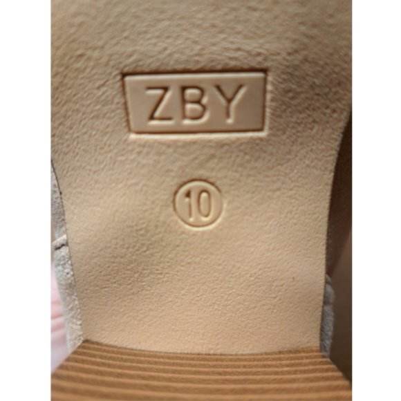 Womens Pointed Toe Ankle Boot Cutout Chunky Heel Bootie Nude Size 10 - Picture 5 of 8